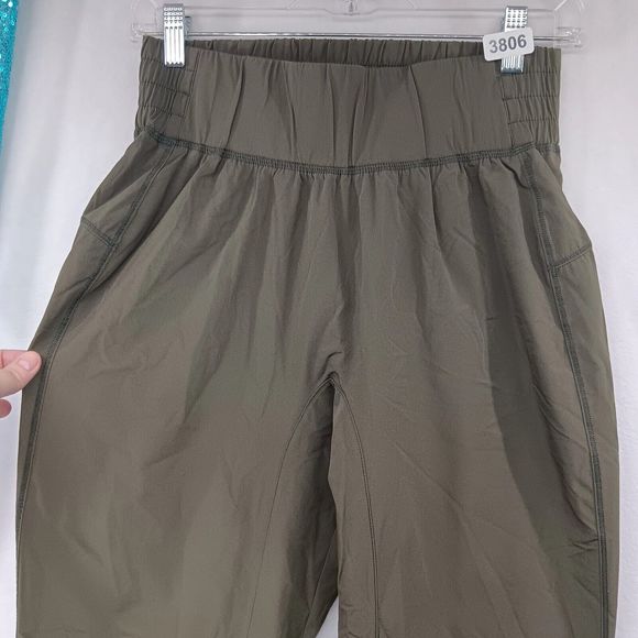 NWT Halara High Elastic Waist Casual Active Jogger Pants SZ SP Icy Bamboo Green - Picture 12 of 15